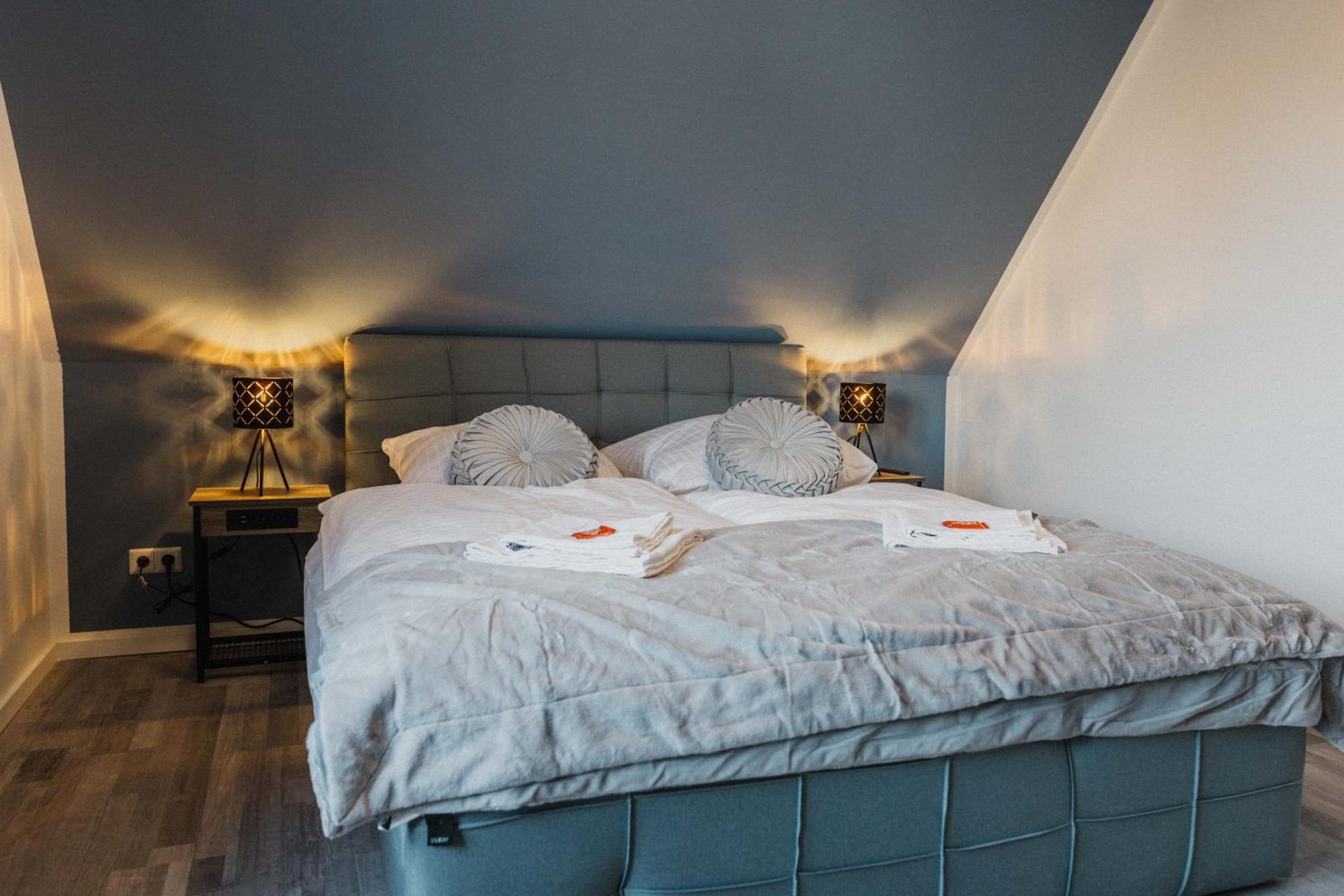 Luxury 4 Bedroom Apartment/Therme Erding/Parking Екстериор снимка